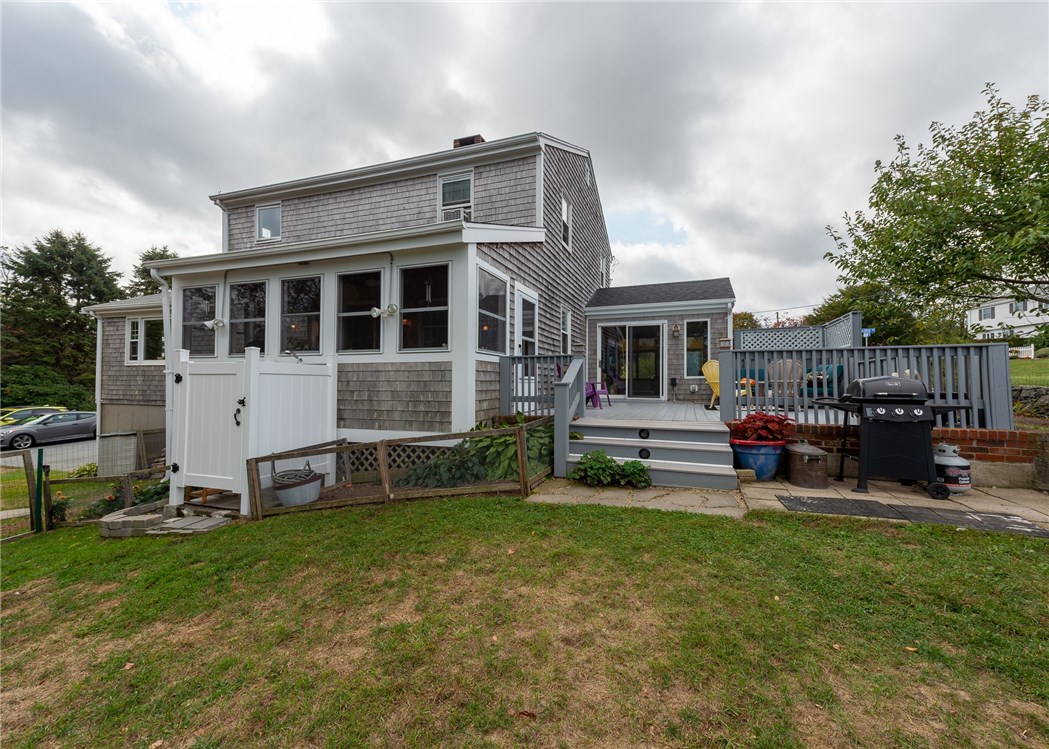 37 Baldwin Road Portsmouth, RI 02871 - Photo 46 of 50