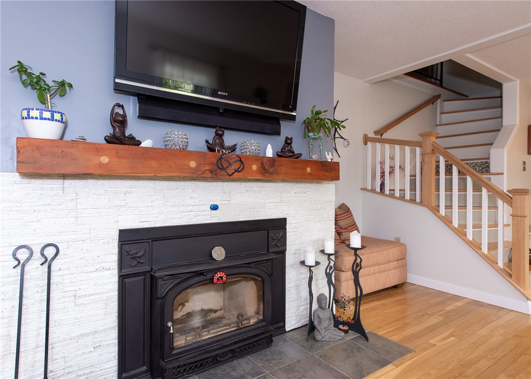 37 Baldwin Road Portsmouth, RI 02871 - Photo 9 of 50