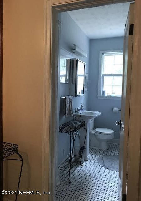 1677 Geraldine Drive Jacksonville, FL 32205 - Photo 21 of 52 a view of a workspace with a window