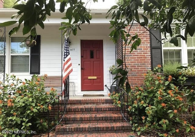 1677 Geraldine Drive Jacksonville, FL 32205 - Photo 3 of 52 front view of a house