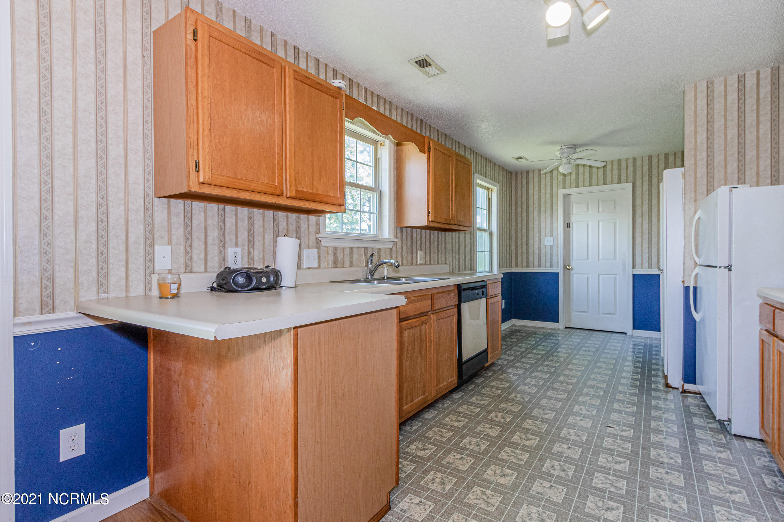 328 Running Road Jacksonville, NC 28546 - Photo 18 of 46 LindaY (1 of 1)-11