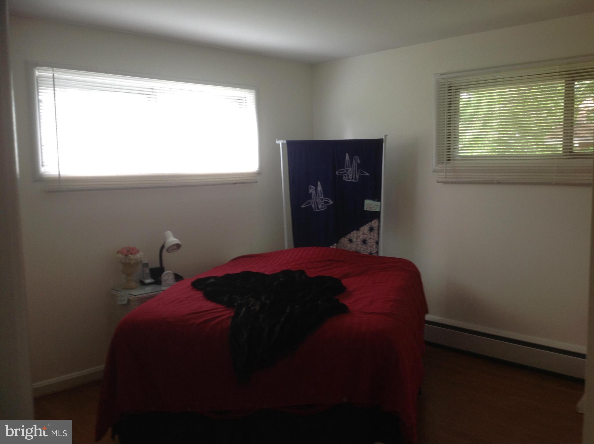 Bedroom (Master)