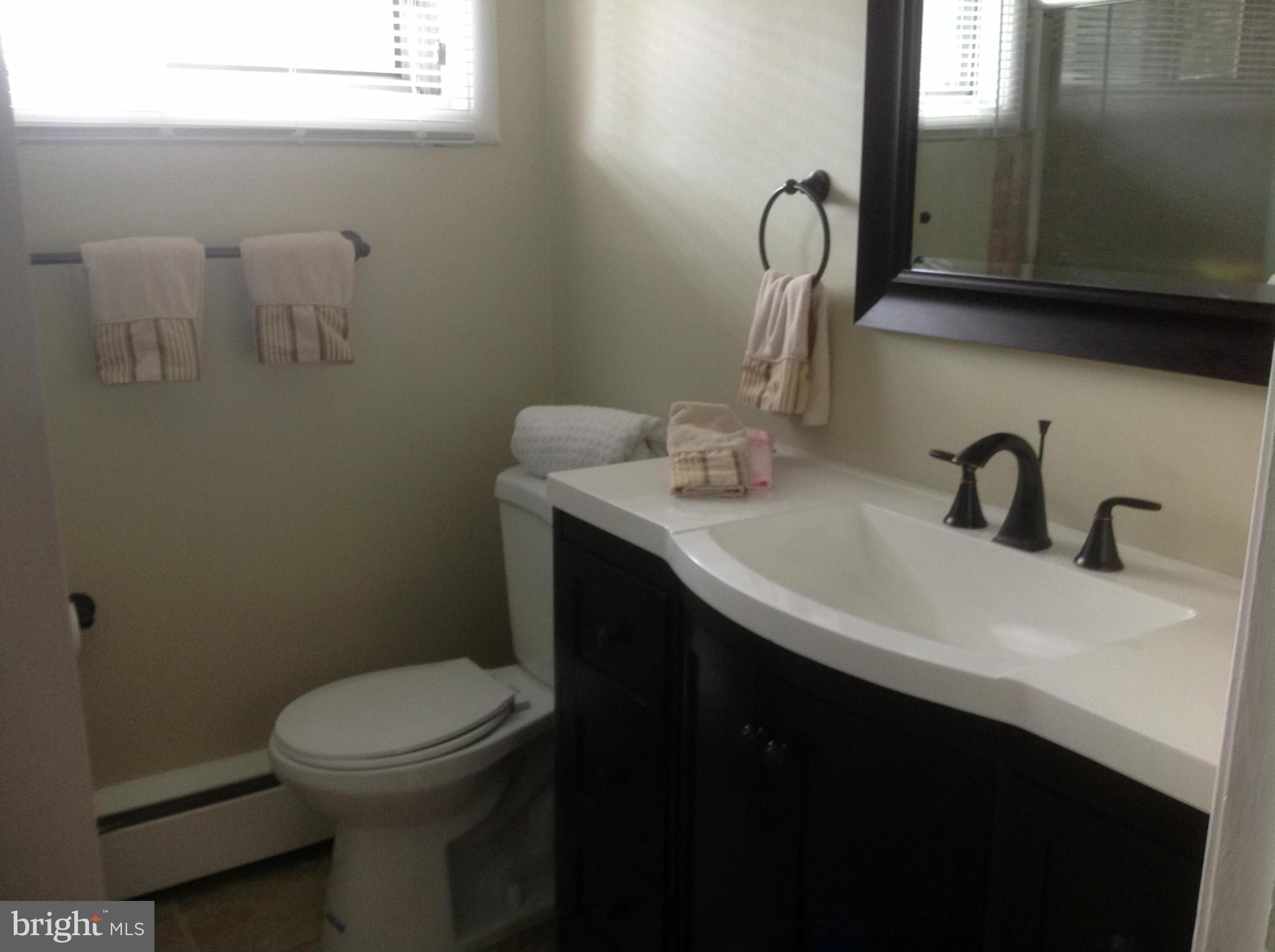 3508 Old Post Road Fairfax, VA 22030 - Photo 8 of 13 Bath