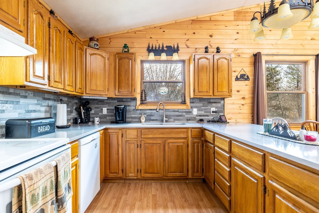 220 Cove Hollow Road Cosby, TN 37722 - Photo 14 of 39 Gallery Image 14