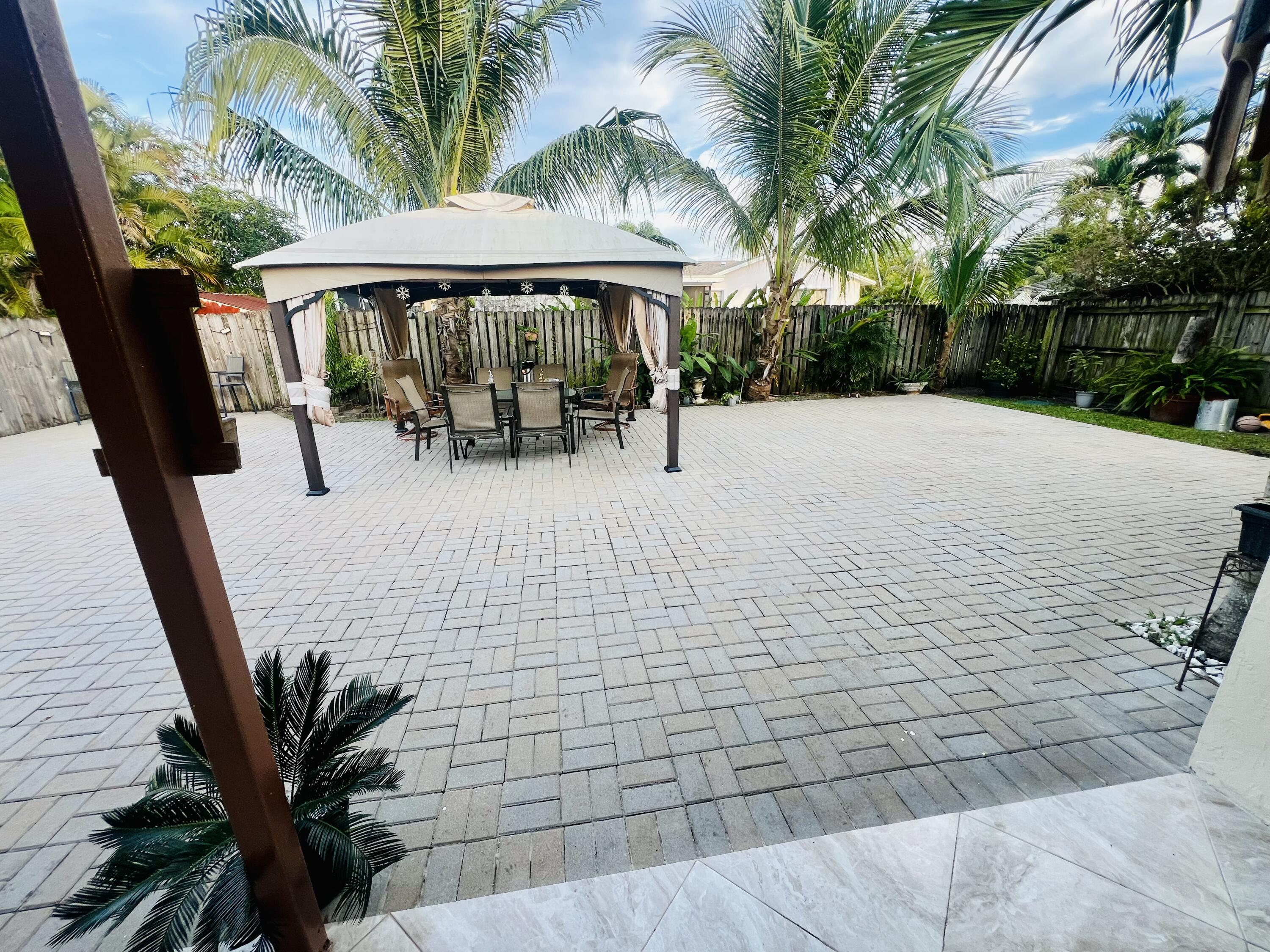22744 Southwest 54th Way Boca Raton, FL 33433 - Photo 18 of 72 IMG_4072