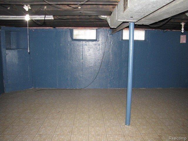 15651 Stephens Road Eastpointe, MI 48021 - Photo 8 of 8 IMG_4073.JPG