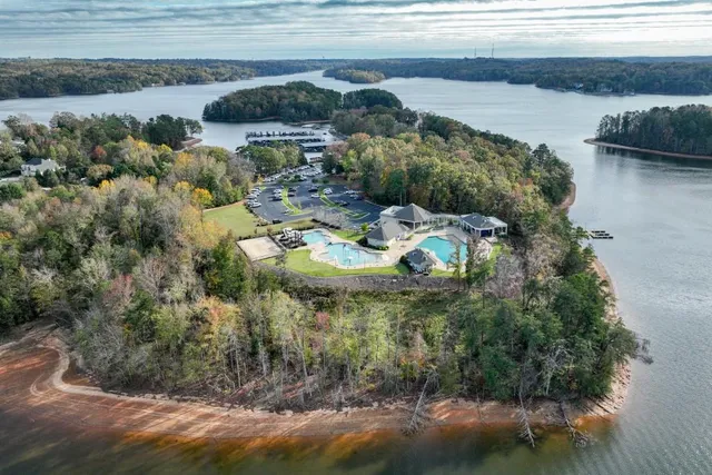 $729,900 | 3095 Chattahoochee Trace, Gainesville, GA 30506