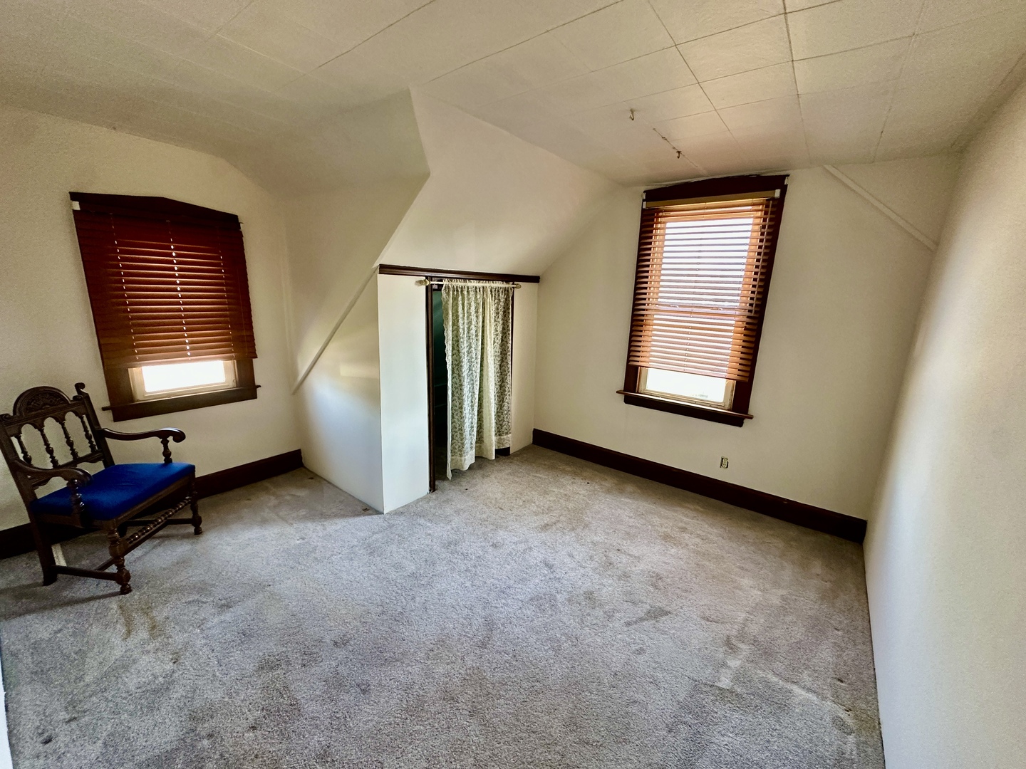 36634 North Iola Avenue Ingleside, IL 60041 - Photo 4 of 11