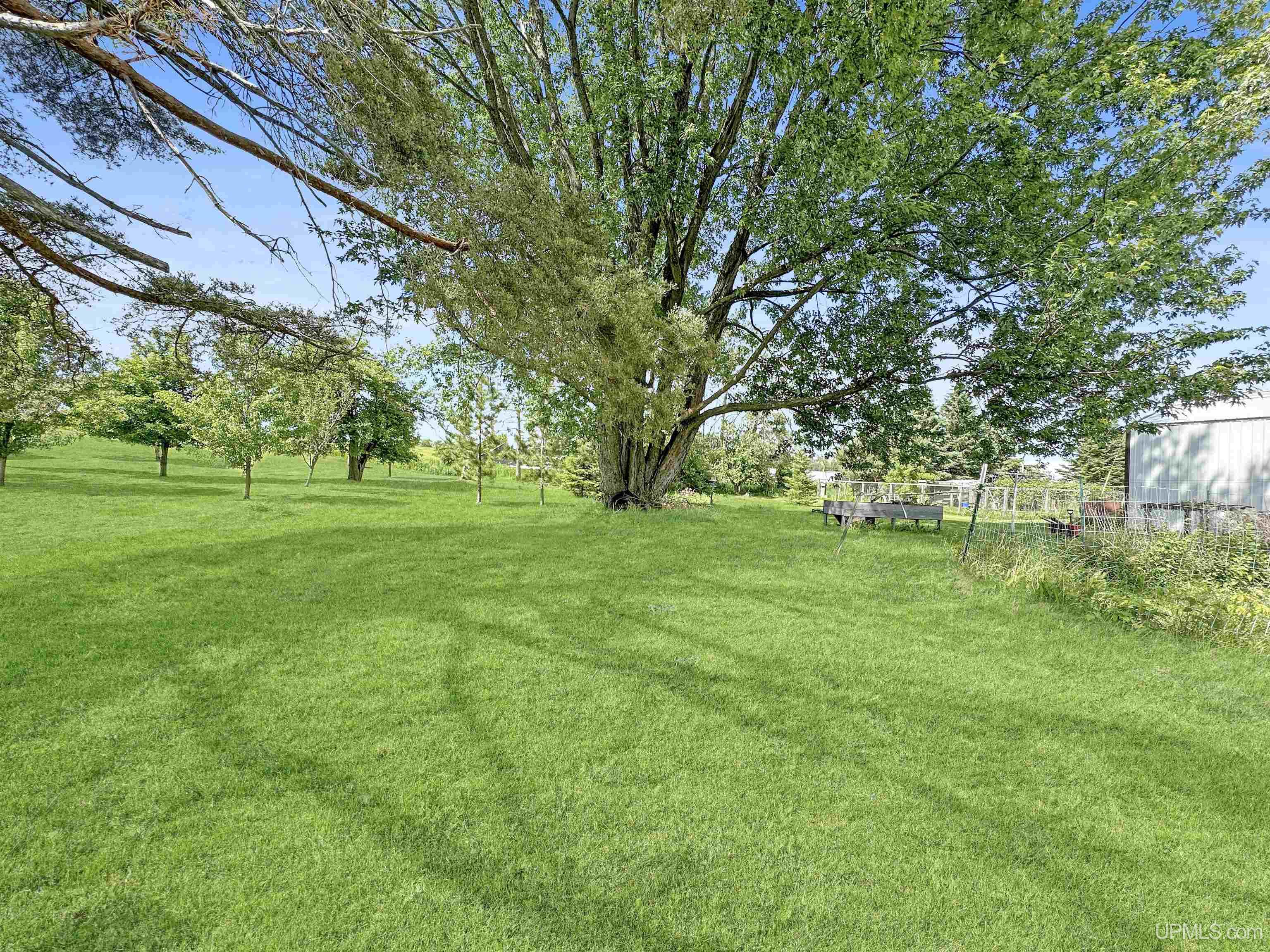 1274 12th Road Bark River, MI 49807 - Photo 14 of 19