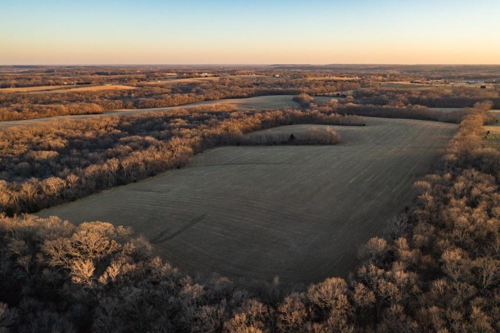 23076 Springdale Road Easton, KS 66020 - Photo 16 of 35