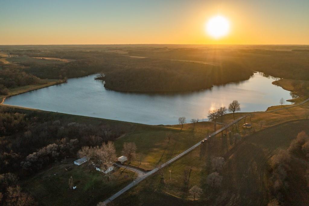 23076 Springdale Road Easton, KS 66020 - Photo 8 of 35
