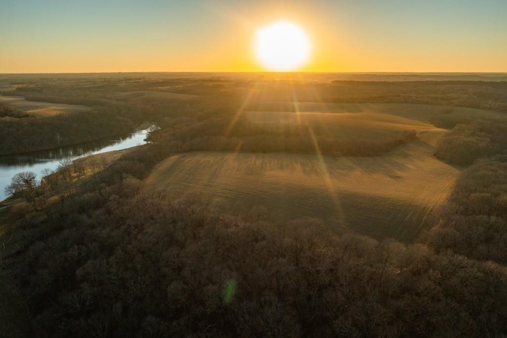 23076 Springdale Road Easton, KS 66020 - Photo 9 of 35