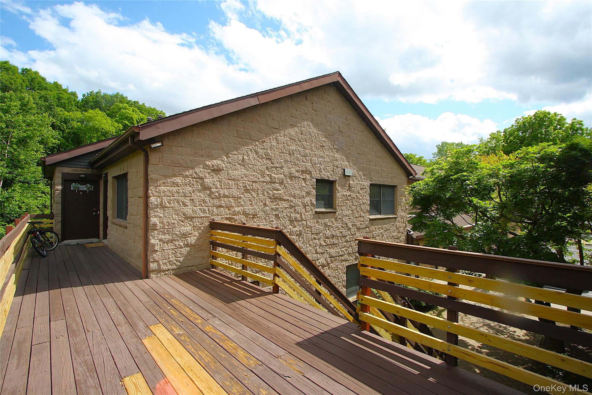 3115 Albany Post Road, Unit 2 Buchanan, NY 10511 - Photo 11 of 15 With only one direct neighbor, the unit has plenty of privacy.