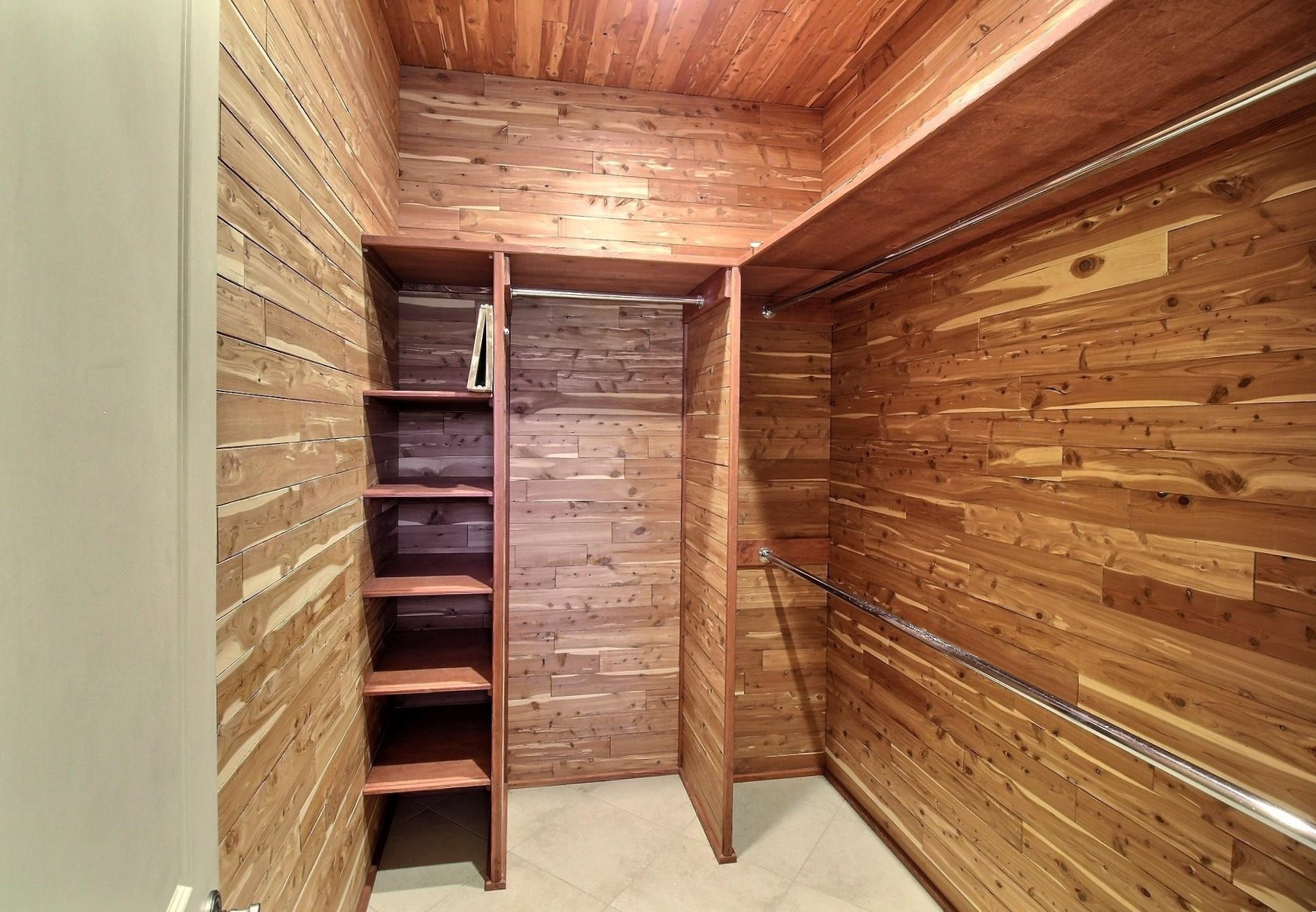 580 Hickory Lake Road Eads, TN 38028 - Photo 30 of 40 a view of walk in closet