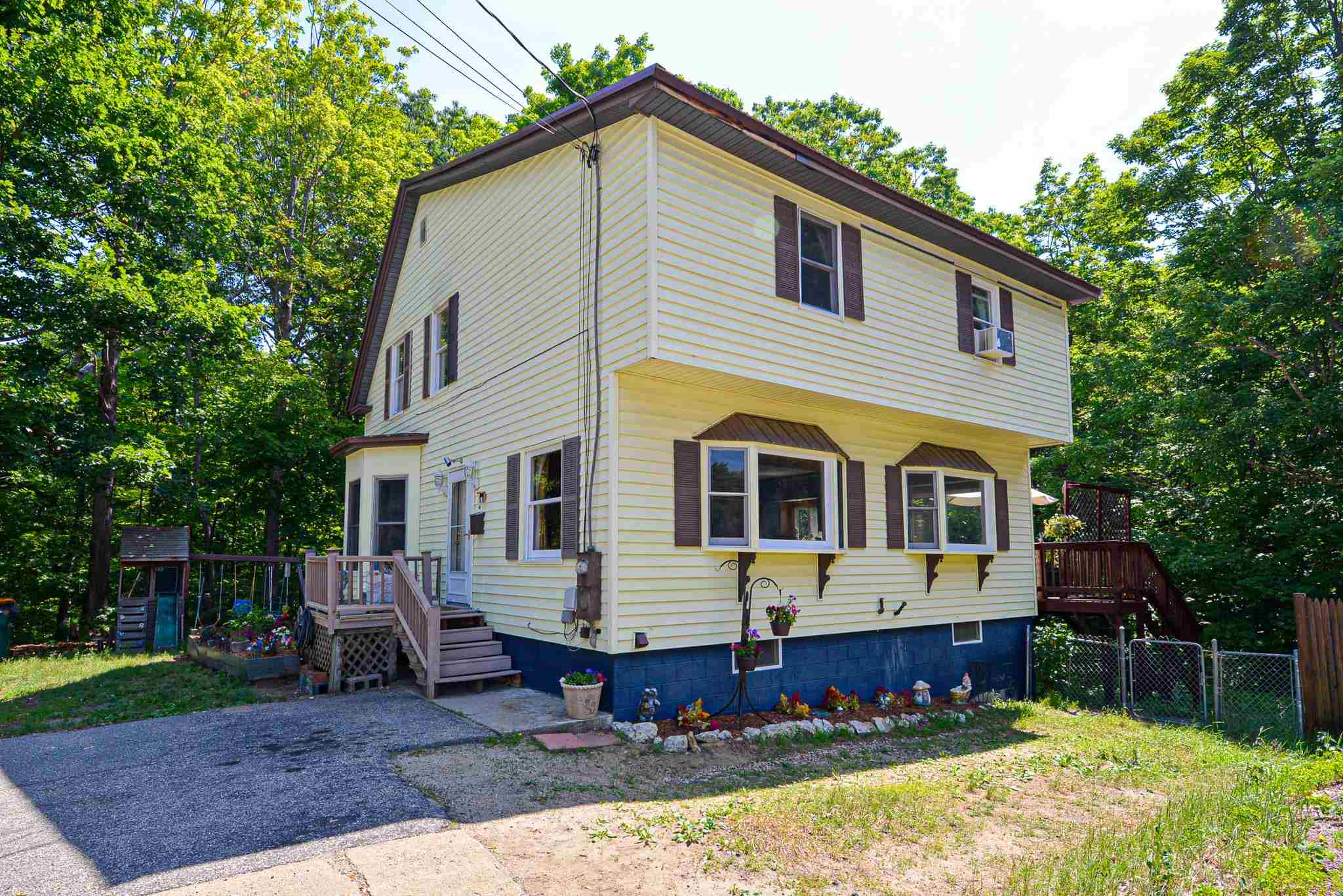53 Linden Street Rochester, NH 03867 - Photo 2 of 40