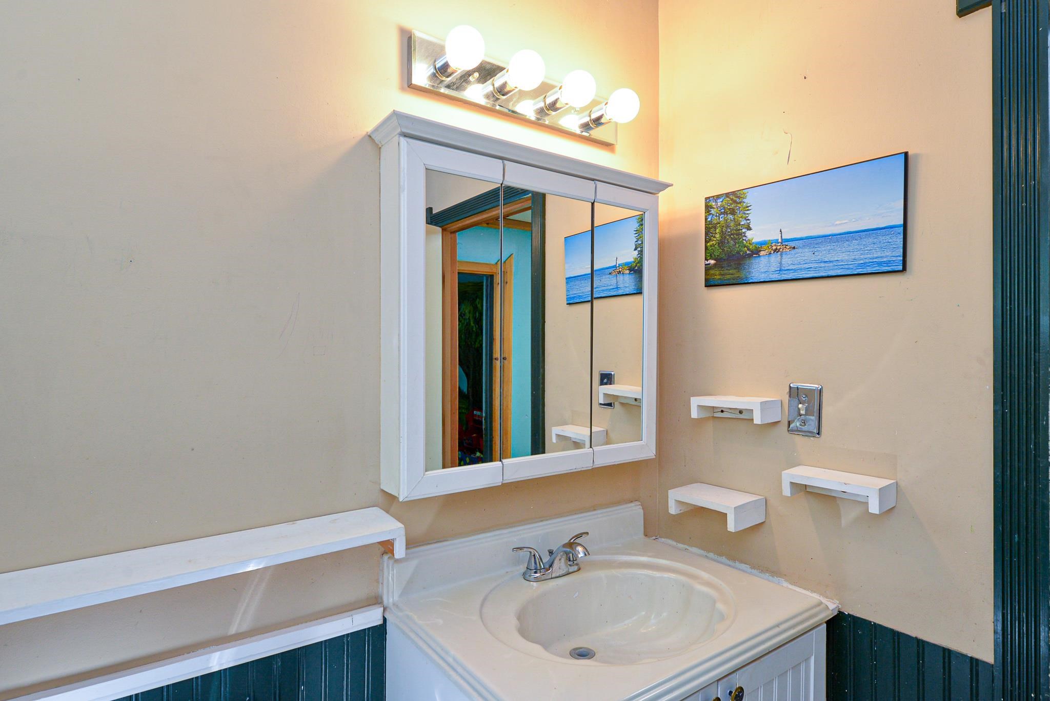 53 Linden Street Rochester, NH 03867 - Photo 17 of 40