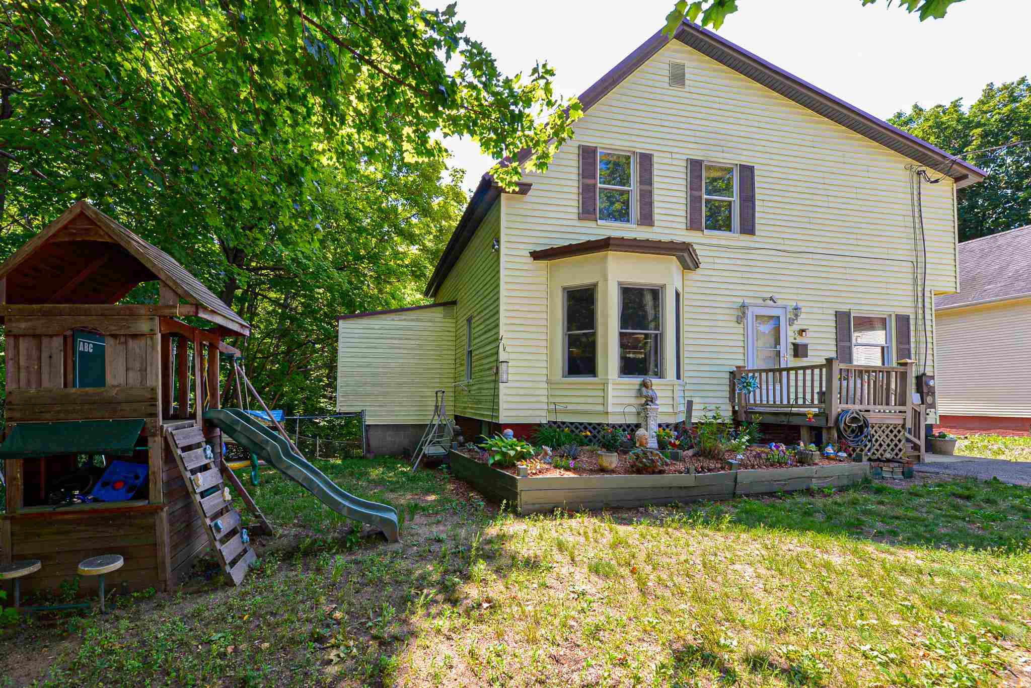 53 Linden Street Rochester, NH 03867 - Photo 3 of 40