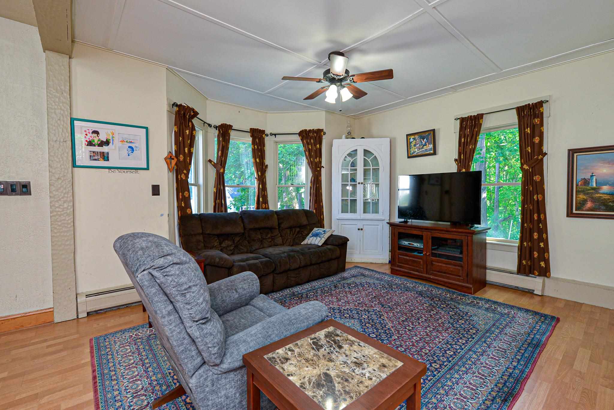53 Linden Street Rochester, NH 03867 - Photo 5 of 40