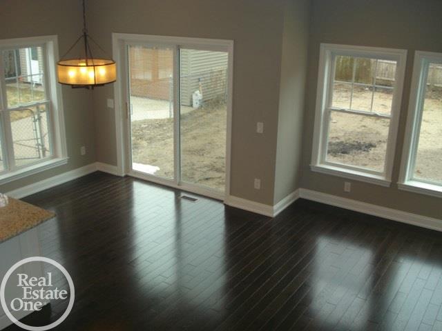 92 Muir Road Grosse Pointe, MI 48236 - Photo 14 of 48 31344963-13.JPG