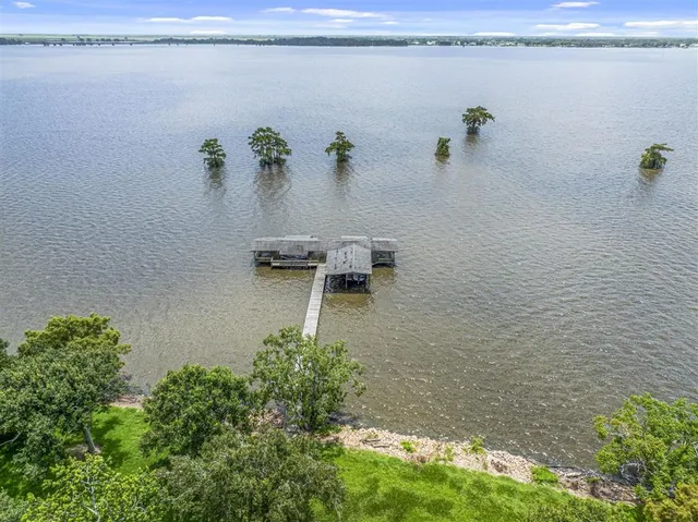 $395,000 | 6527 Morgan Shore's Road, Lake Arthur, LA 70549