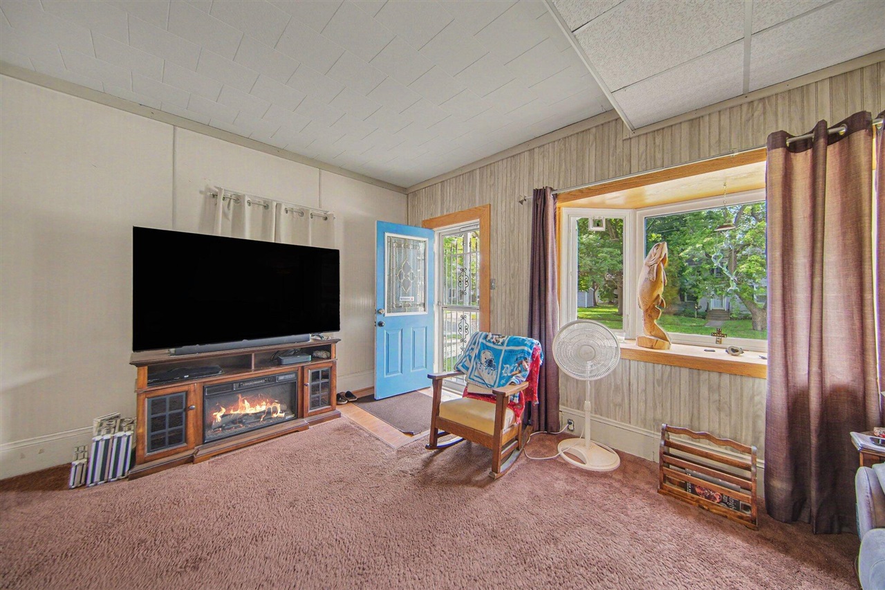 710 Union Street Jackson, MI 49203 - Photo 3 of 29