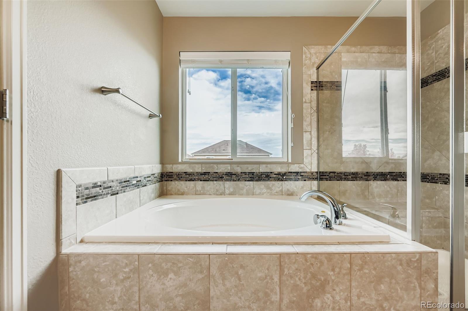 6320 Walnut Grove Way Erie, CO 80516 - Photo 20 of 46