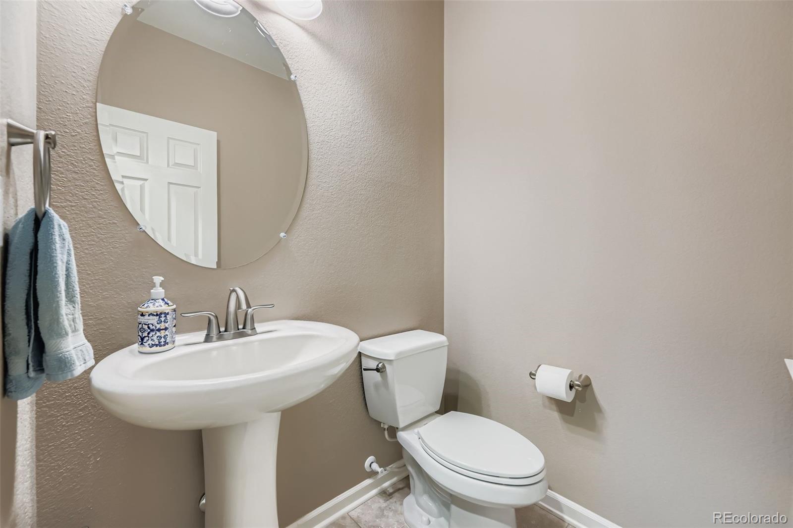 6320 Walnut Grove Way Erie, CO 80516 - Photo 8 of 46