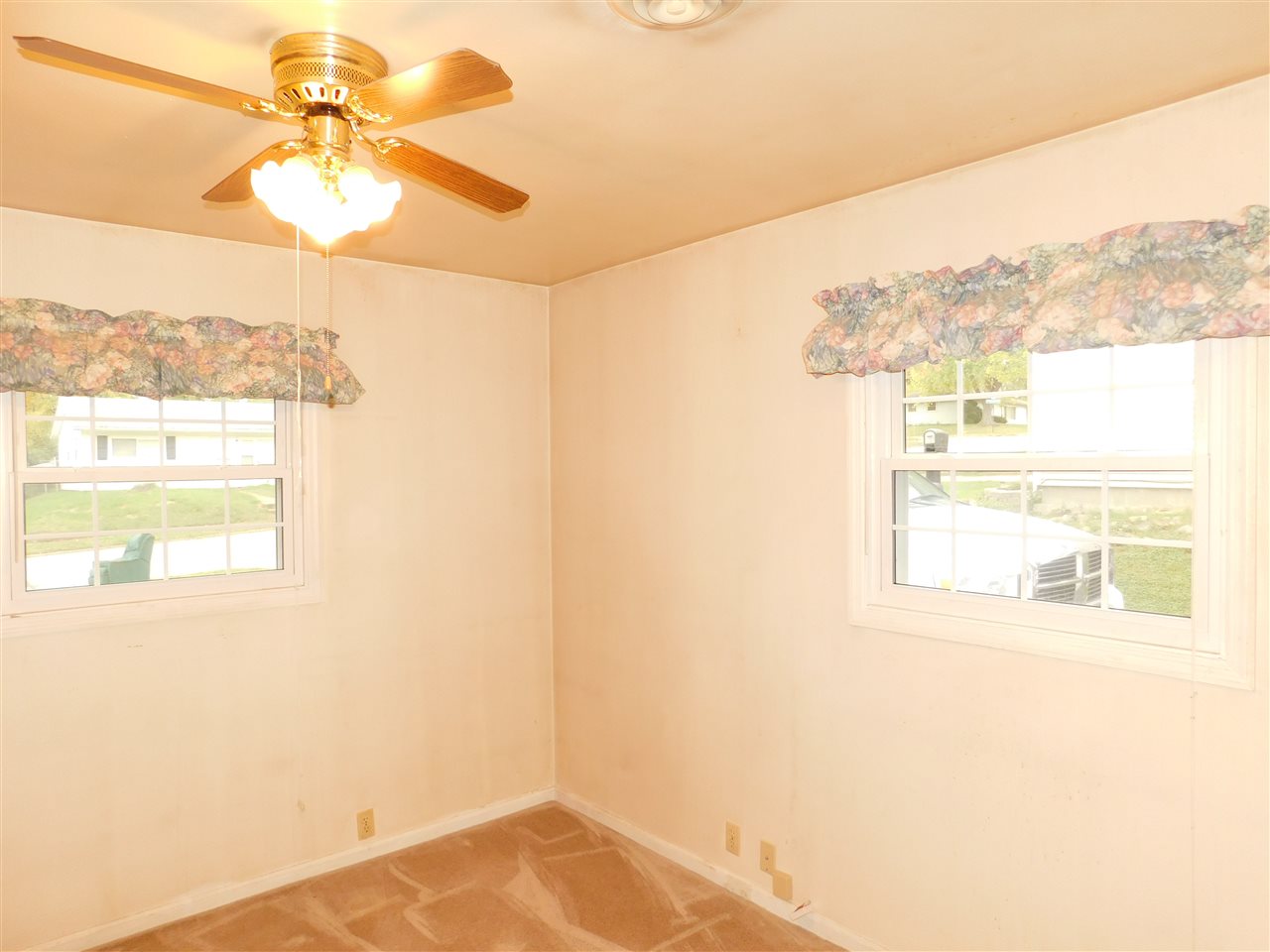 514 Hanover Road Evansville, IN 47710 - Photo 12 of 22 Gallery Image 12