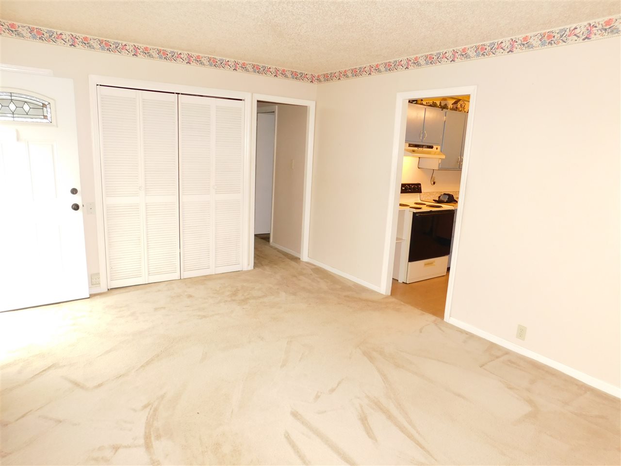514 Hanover Road Evansville, IN 47710 - Photo 6 of 22 Gallery Image 6