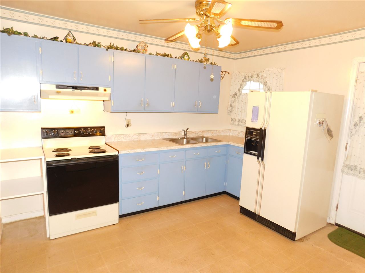 514 Hanover Road Evansville, IN 47710 - Photo 9 of 22 Gallery Image 9
