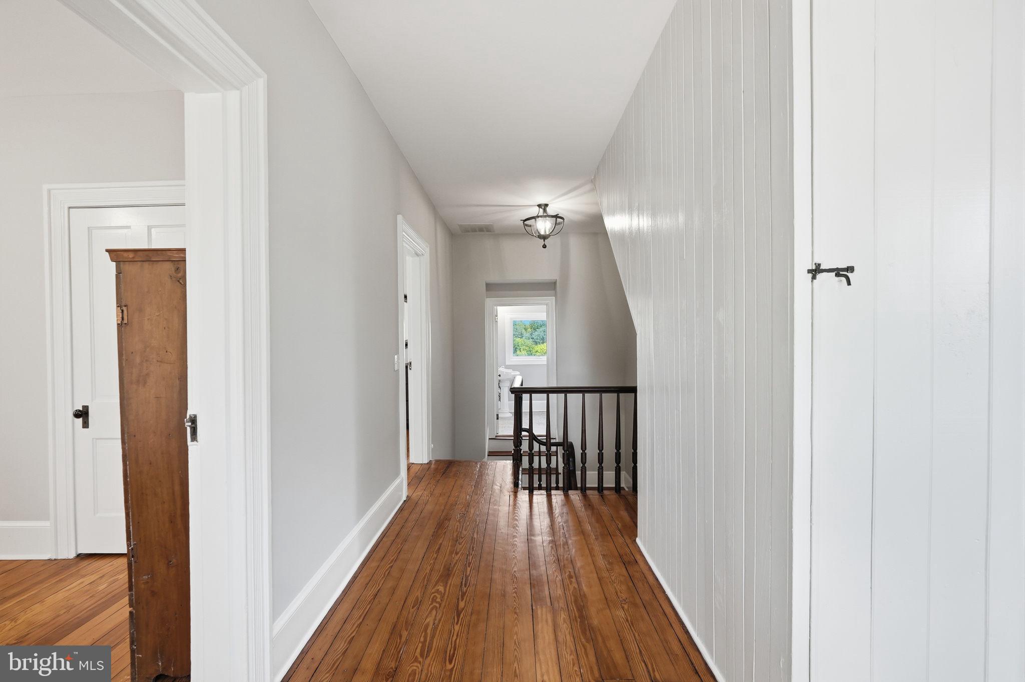 15715 Avery Road Rockville, MD 20855 - Photo 40 of 116 Upstairs hallway