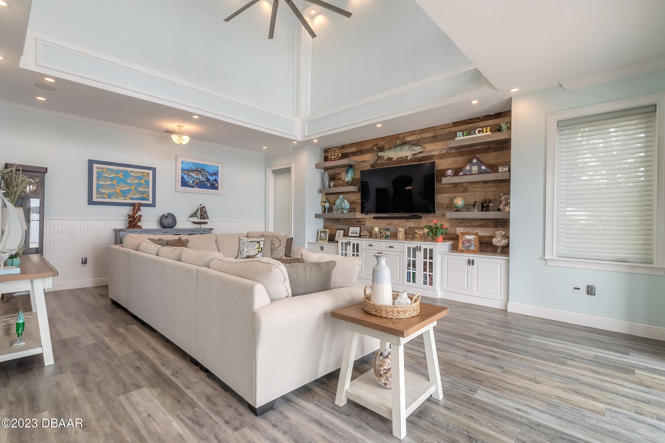 1704 John Anderson Drive Ormond Beach, FL 32176 - Photo 20 of 90 living room