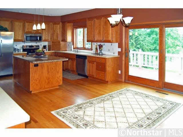 3566 Rae Lane Woodbury, MN 55125 - Photo 8 of 18 Gallery Image 8