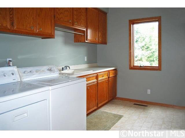 3566 Rae Lane Woodbury, MN 55125 - Photo 10 of 18 Gallery Image 10