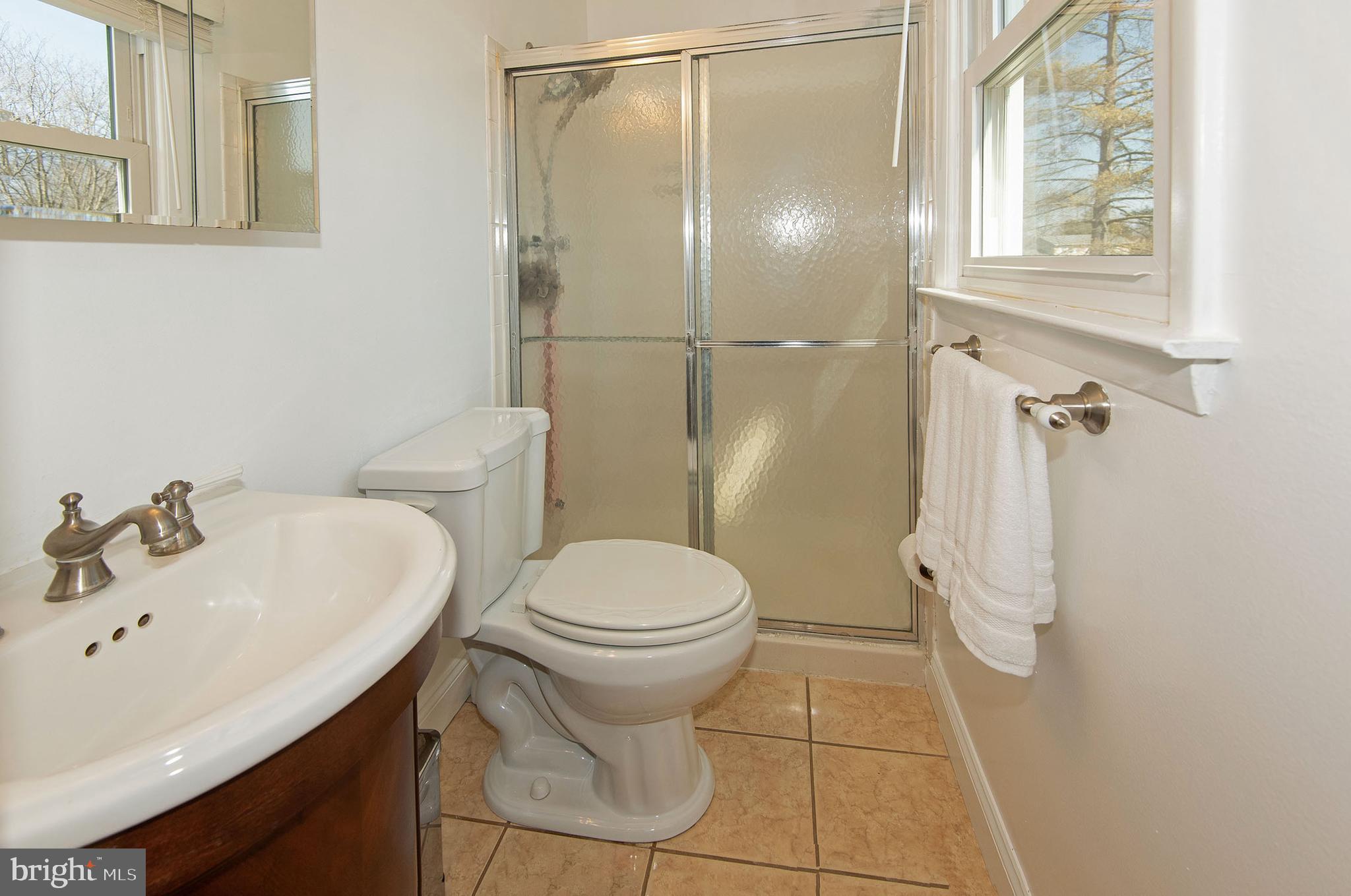 3354 Easton Road Edgewater, MD 21037 - Photo 13 of 33 Primary Full Bathroom