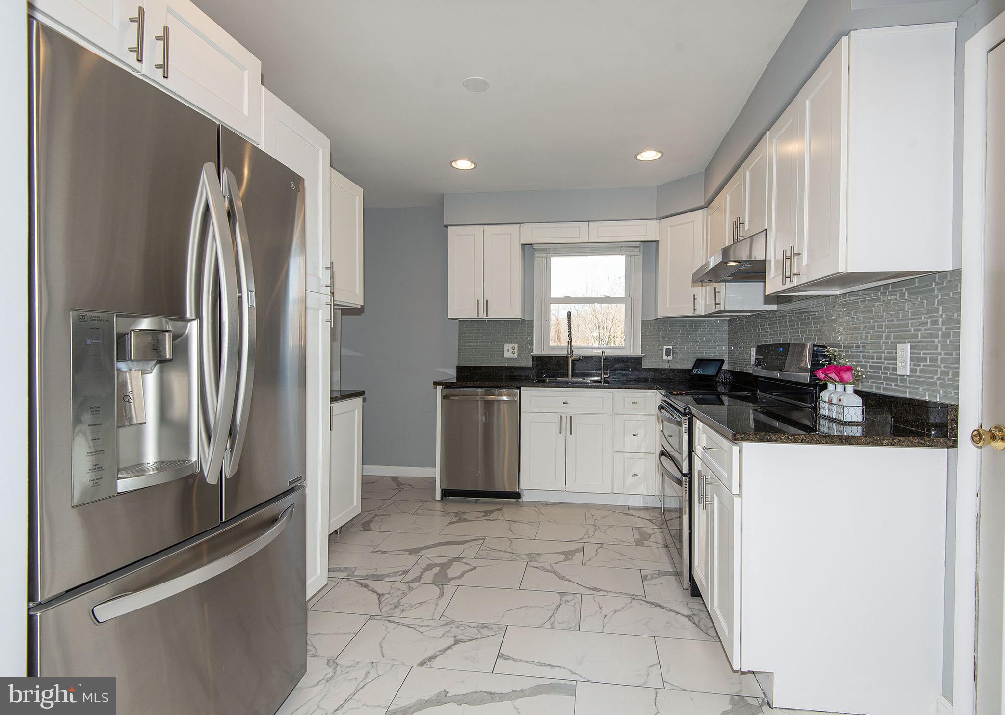 3354 Easton Road Edgewater, MD 21037 - Photo 6 of 33 Fully Renovated Kitchen