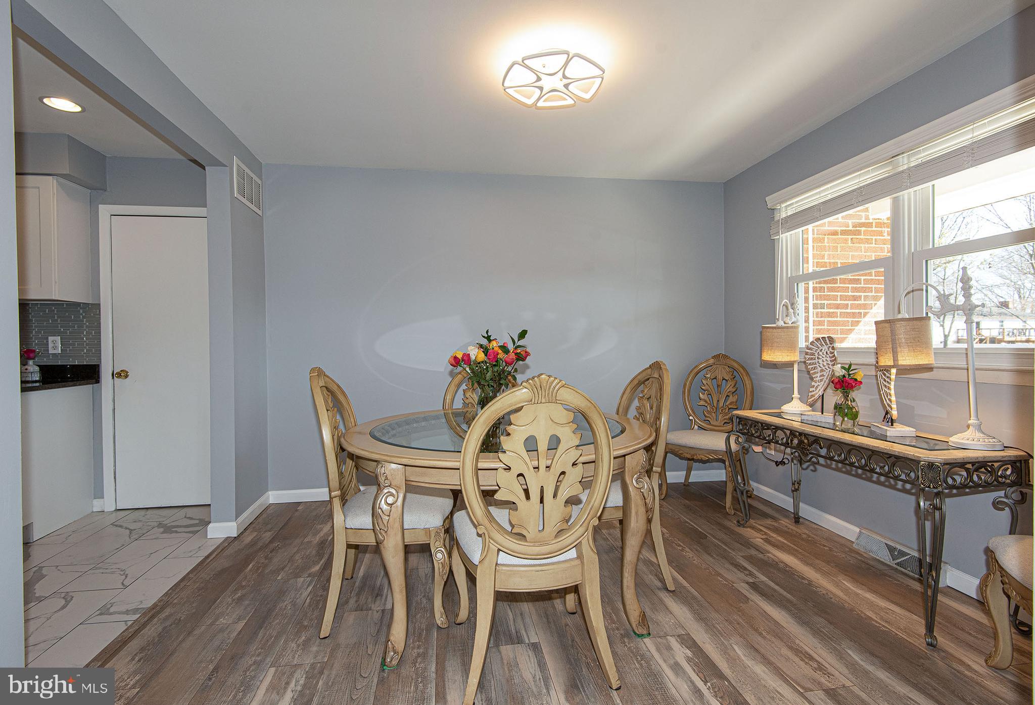 3354 Easton Road Edgewater, MD 21037 - Photo 9 of 33 Eating Area Off Of Kitchen