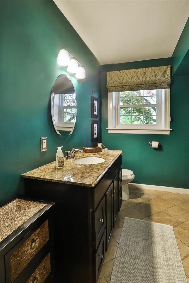 22 South McKnight Road St. Louis, MO 63124 - Photo 22 of 56 Gallery Image 22
