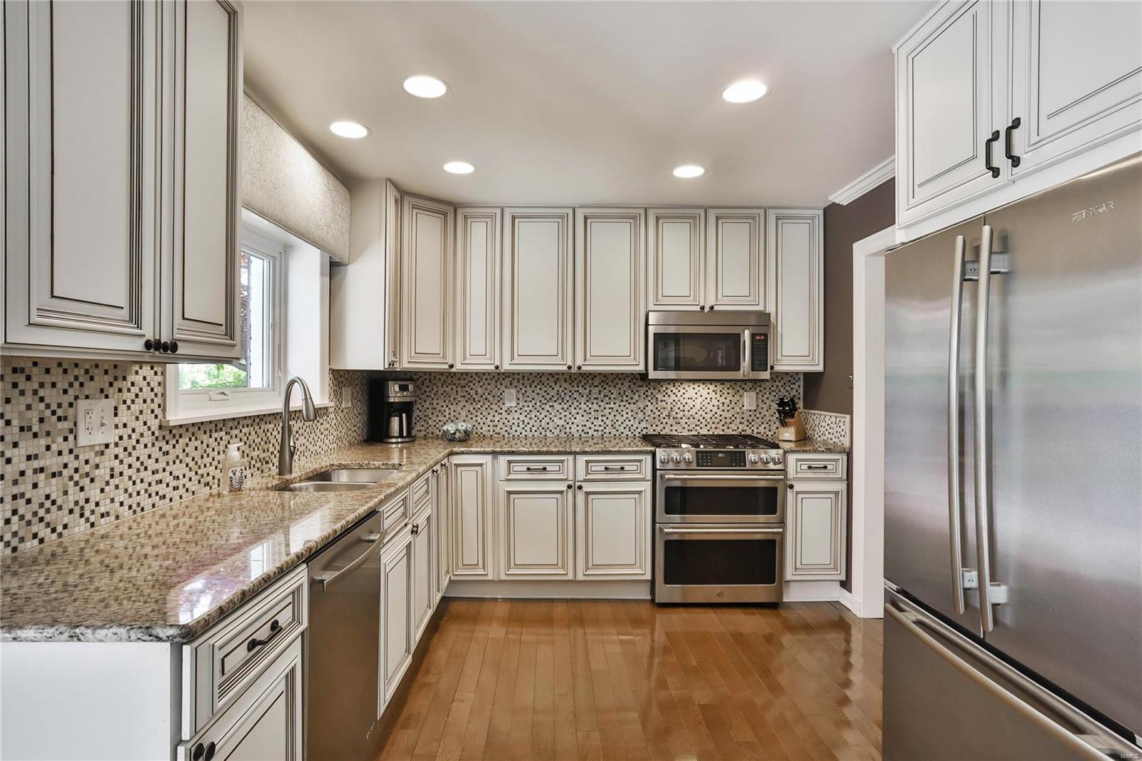 22 South McKnight Road St. Louis, MO 63124 - Photo 24 of 56 Gallery Image 24