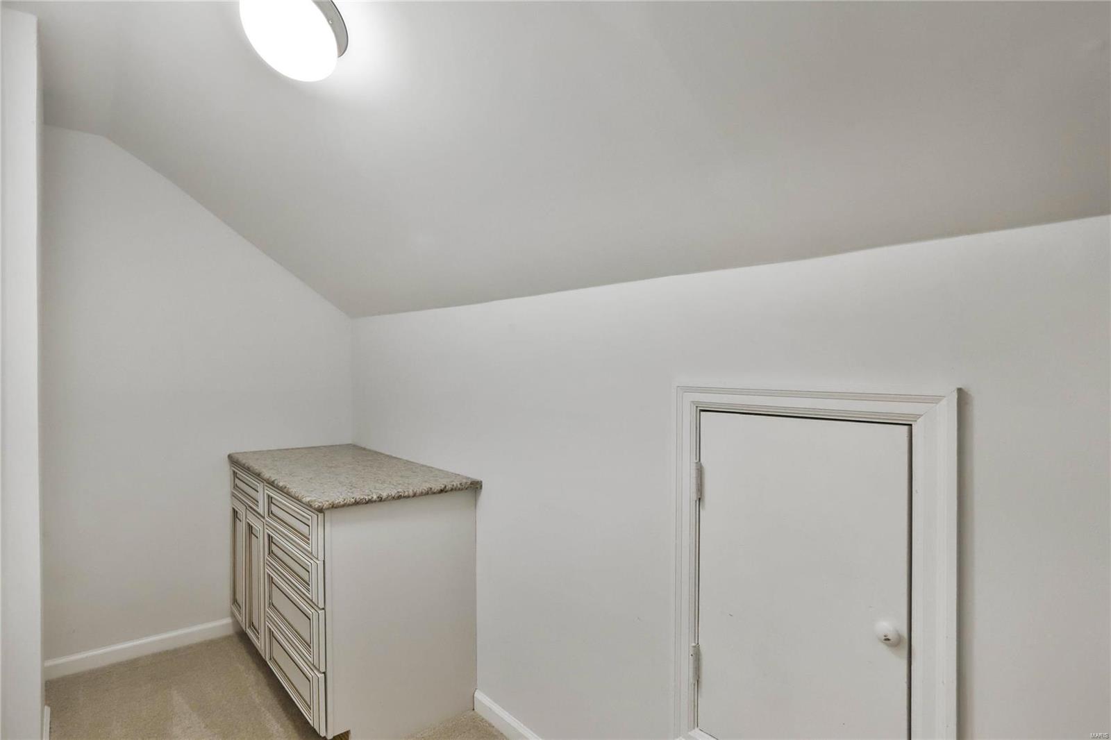 22 South McKnight Road St. Louis, MO 63124 - Photo 49 of 56 Gallery Image 49