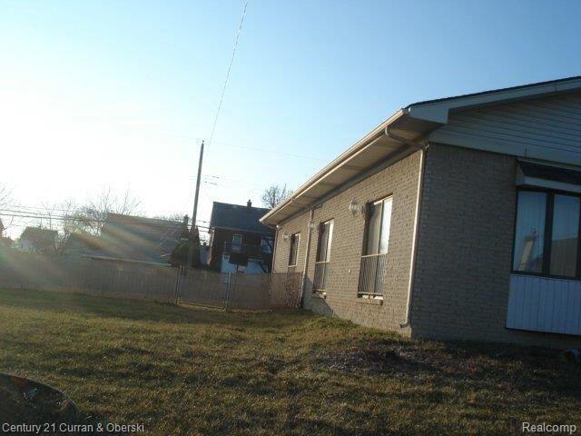 6443 Chase Road Dearborn, MI 48126 - Photo 2 of 4 6443 chase 003.jpg
