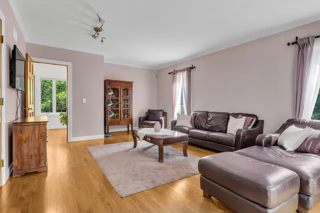 $950,000 | 155 Stony Creek Road, Branford, CT 06405