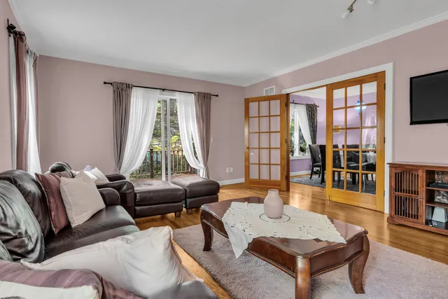 $950,000 | 155 Stony Creek Road, Branford, CT 06405