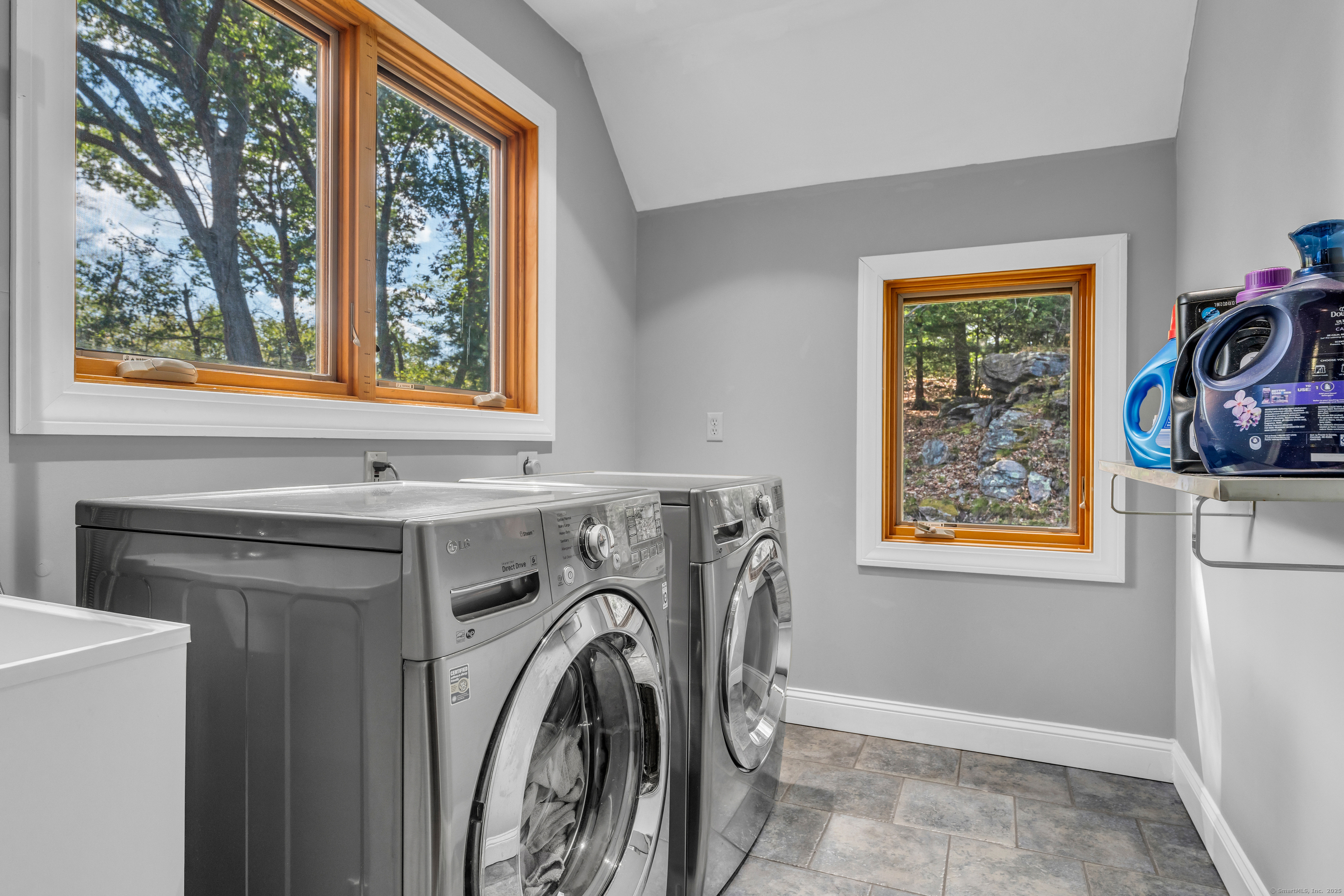 155 Stony Creek Road Branford, CT 06405 - Photo 26 of 40