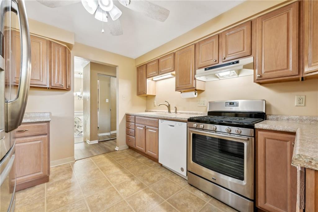 913 Harvard Road Monroeville, PA 15146 - Photo 7 of 30 Gallery Image 7