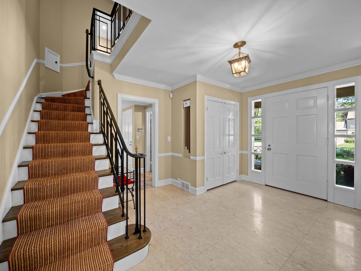 9530 Harding Avenue Evanston, IL 60203 - Photo 5 of 54