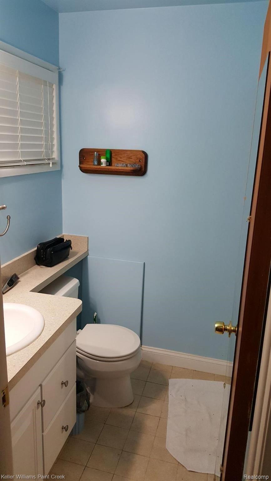 79 Nesbit Lane Rochester, MI 48309 - Photo 25 of 37 79 Nesbit pe.JPG