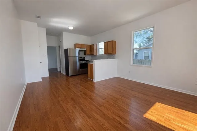 $1,350 | 925 Rupp Street, Gretna, LA 70053