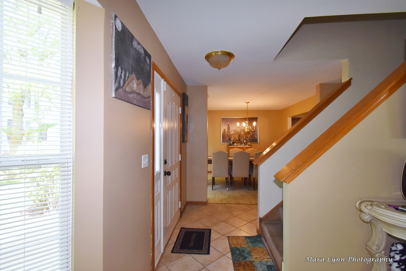 987 Symphony Drive Aurora, IL 60504 - Photo 2 of 27 a view of entryway