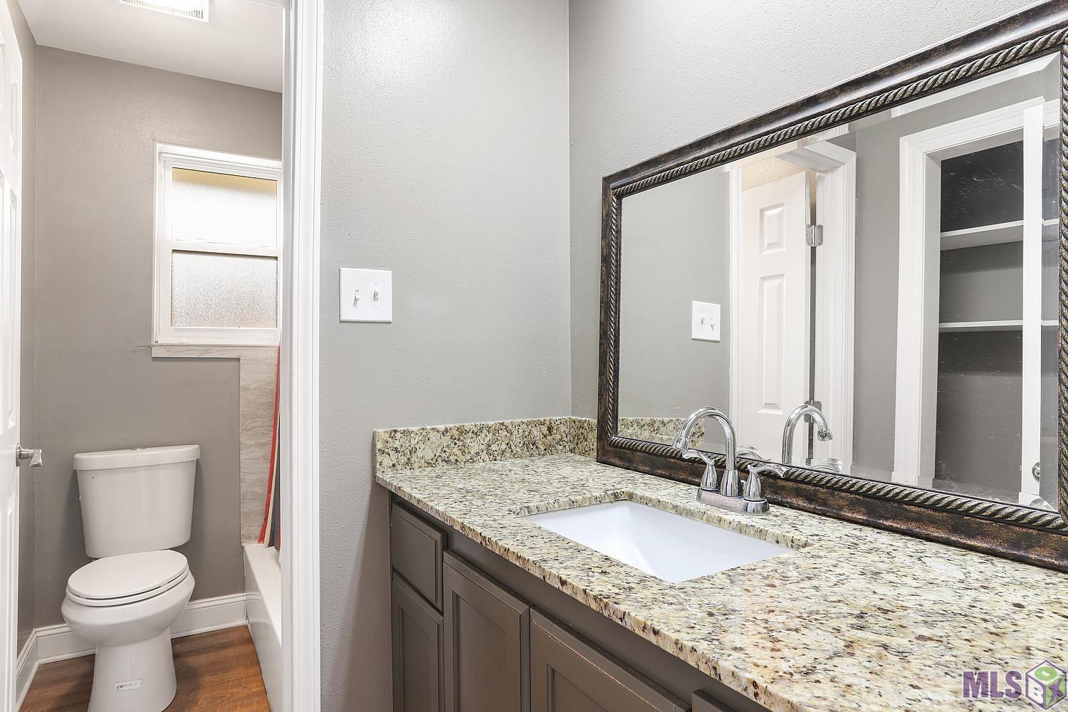 7354 Associate Drive Baton Rouge, LA 70817 - Photo 13 of 16 Guest bath